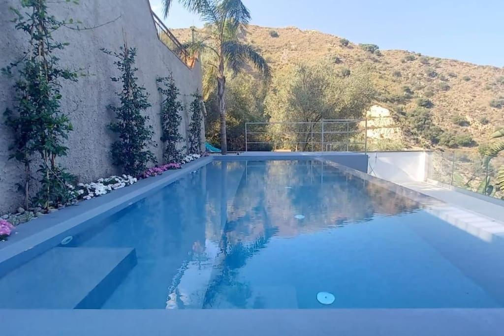 Suite Apartments Branco - Infinity Pool & Sea View - 5 Minuti Dal Centro Taormina Esterno foto