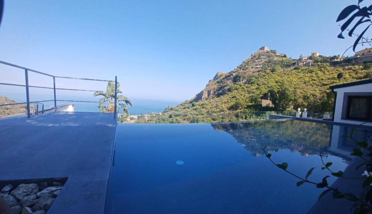 Suite Apartments Branco - Infinity Pool & Sea View - 5 Minuti Dal Centro Taormina Esterno foto